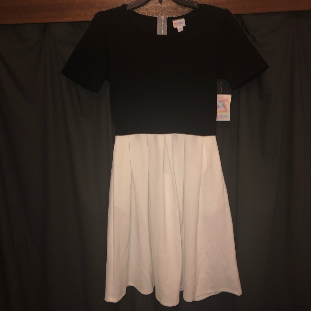 NWT Amelia Lularoe Dress